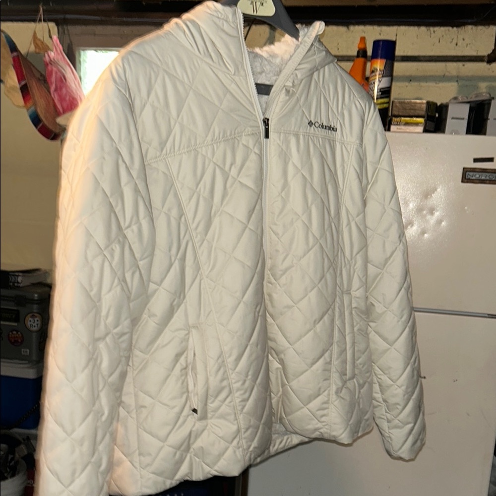 Columbia Ivory Quilted Hooded Jacket